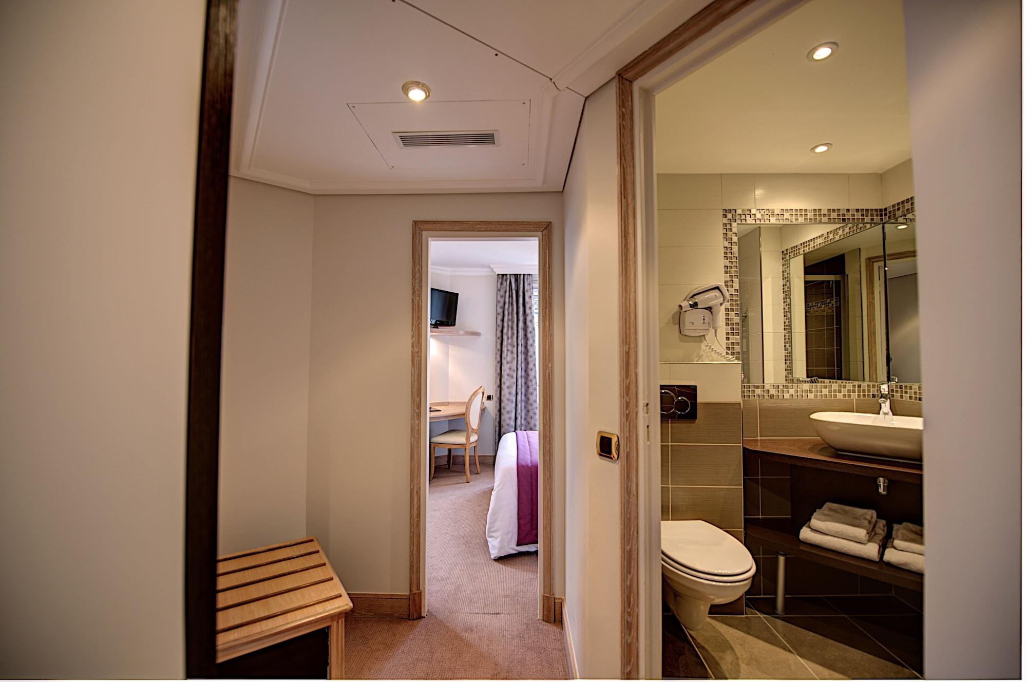 Hotel Du Midi Montparnasse Parigi